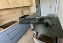Apartament de vanzare 3 camere decomanda, balcon, parcare