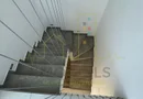 Apartament pe 3 nivele. Terasa 30 mp. 2 Balcoane. 2 Bai. Gradina