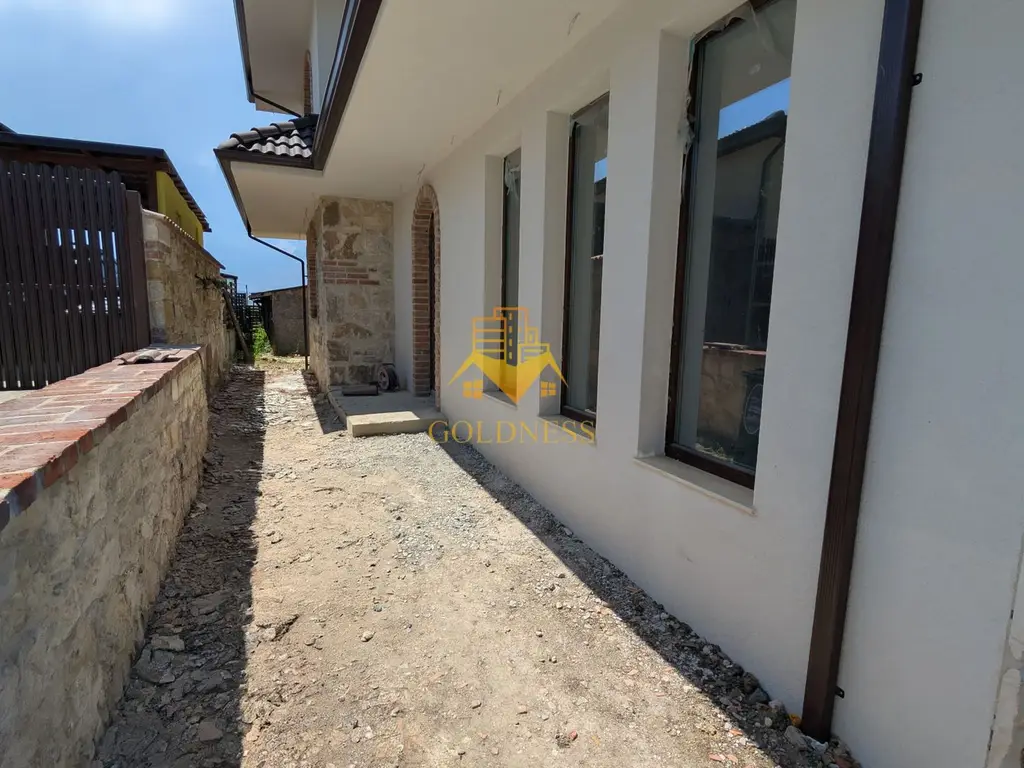 Comision 0%! Vila, 4 Camere, Dezmir, Constructie Noua, 450 mp, 4 Bai