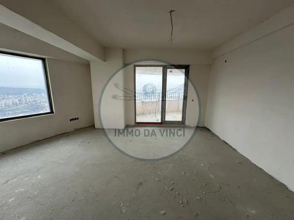Penthouse West Tower