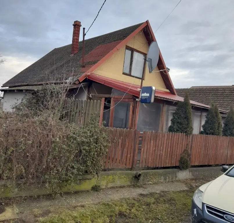 Vand casa cu grajd si teren in Satu Mare Com Craidorolot Jud Satu Mare 2