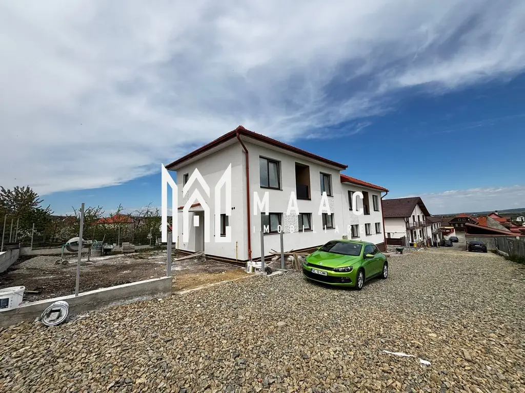 Casă Tip Duplex | 4 Camere | 2 Balcoane | Terasă | Șura Mică