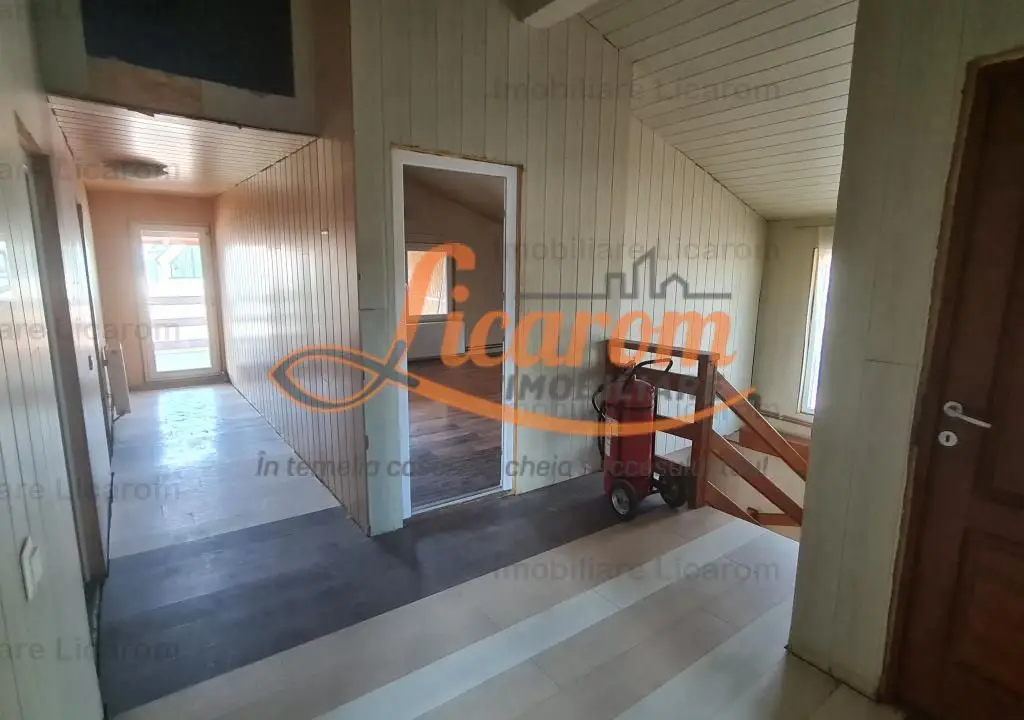 Proprietate in Cristian cu trei constructii+o fundatie,450000euro