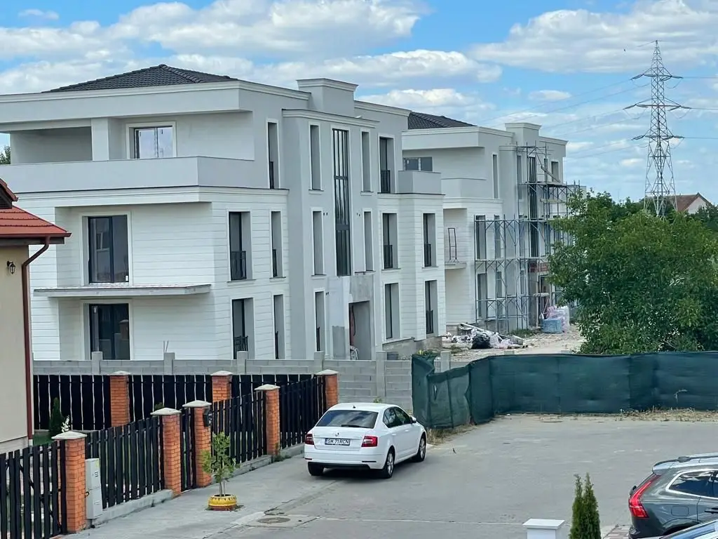 Ag EUROPA vinde ap NOU 55mp în zona SEMICENTRALA