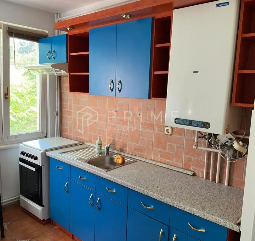 DE ÎNCHIRIAT: Apartament cu 3 camere | Cartierul Cornișa (Zona Zambara