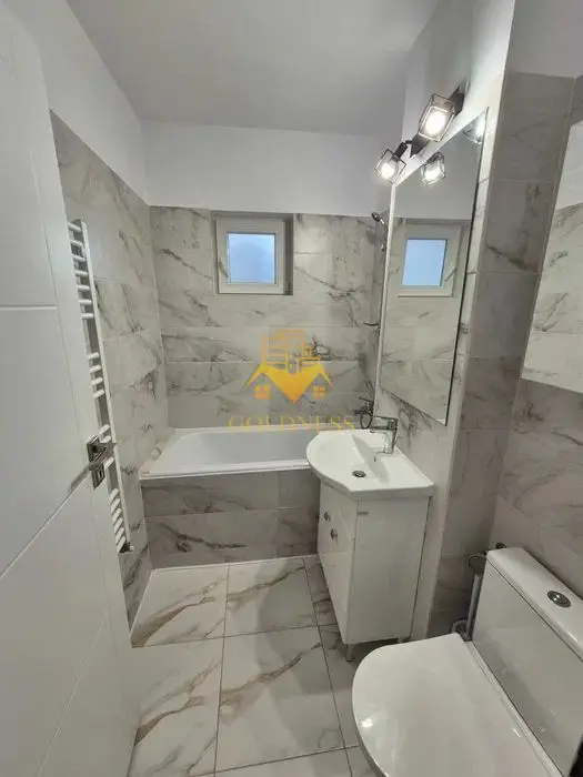 2 camere semidecomandate, Prima Inchiriere, Hotel Royal, Gheorgheni