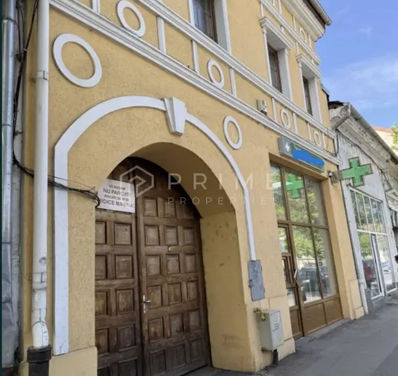 DE ÎNCHIRIAT: Spațiu Comercial Ultracentral (200 mp) – Front Stradal