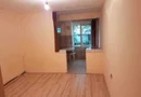 BRASADAS vinde Garsoniera pe Ostrovului la PARTER.