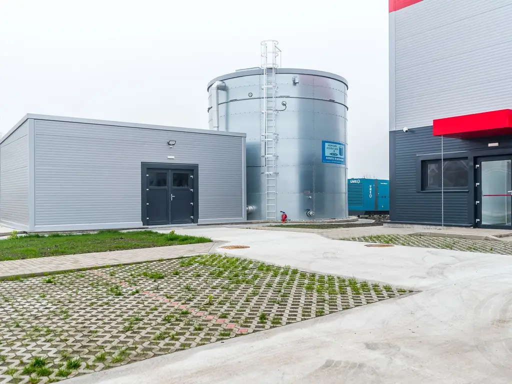 1202 mp - Hala industriala de inchiriat in Parc Industrial Arad
