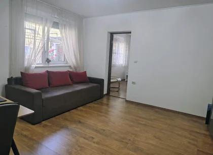 Ultracentral , 2 camere Oradea, 320 E/luna, neg. Comision 50%