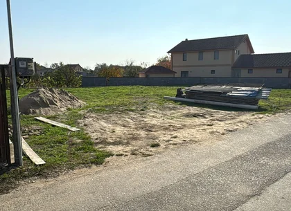 Teren intravilan Borș, 563 mp, front 32 m – 34.400 € (neg, comision 0)