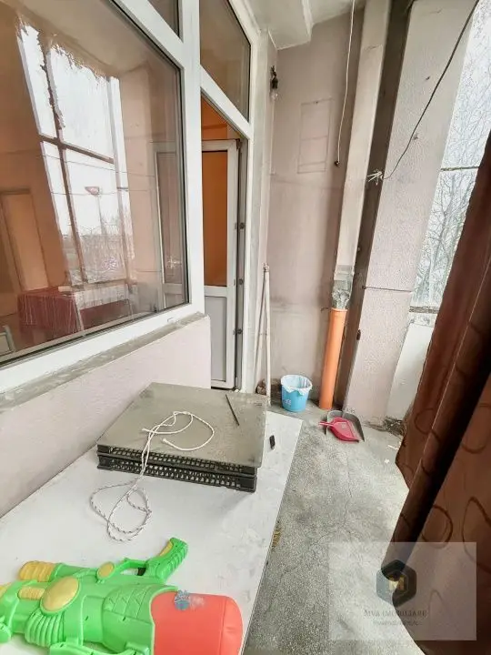 Metrou Lujerului - ap. 3 camere - necesita renovare completa