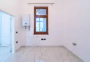 Apartament 2 camere parter înalt, amenajat complet.