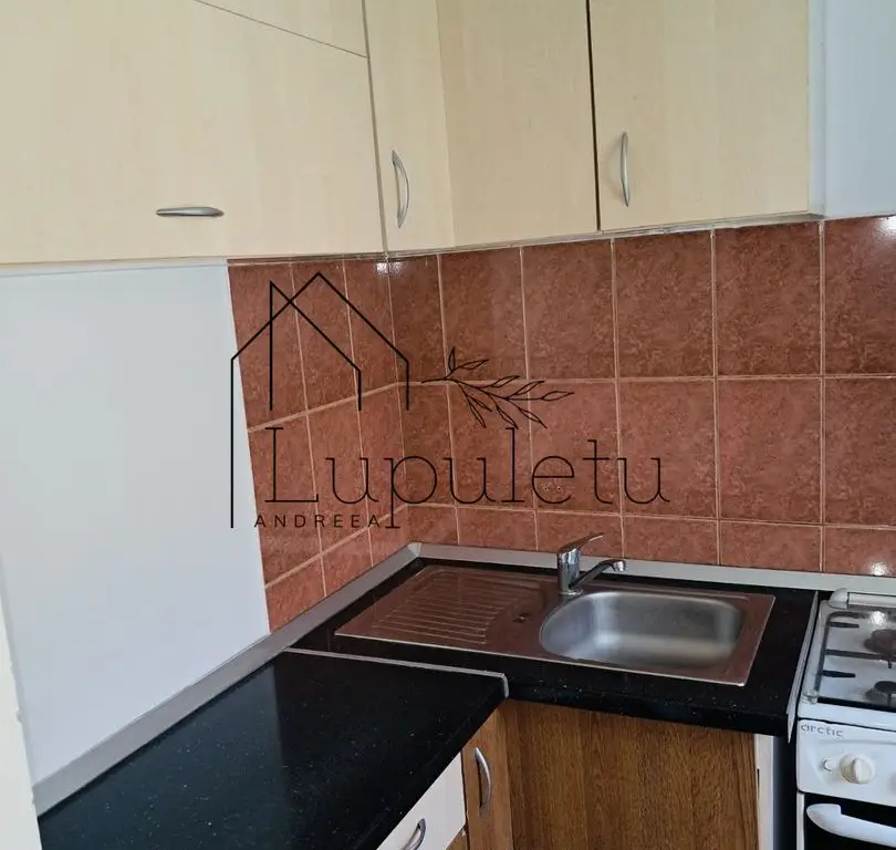 Garsoniera de Inchiriat | Zona OMV Vasile Milea | Balcon | Renovată