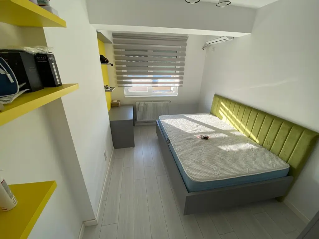 Apartament 3 camere decomandat zona Trapezului