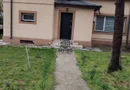 Casă de închiriat 3 camere + grădină, 2 locuri de parcare,