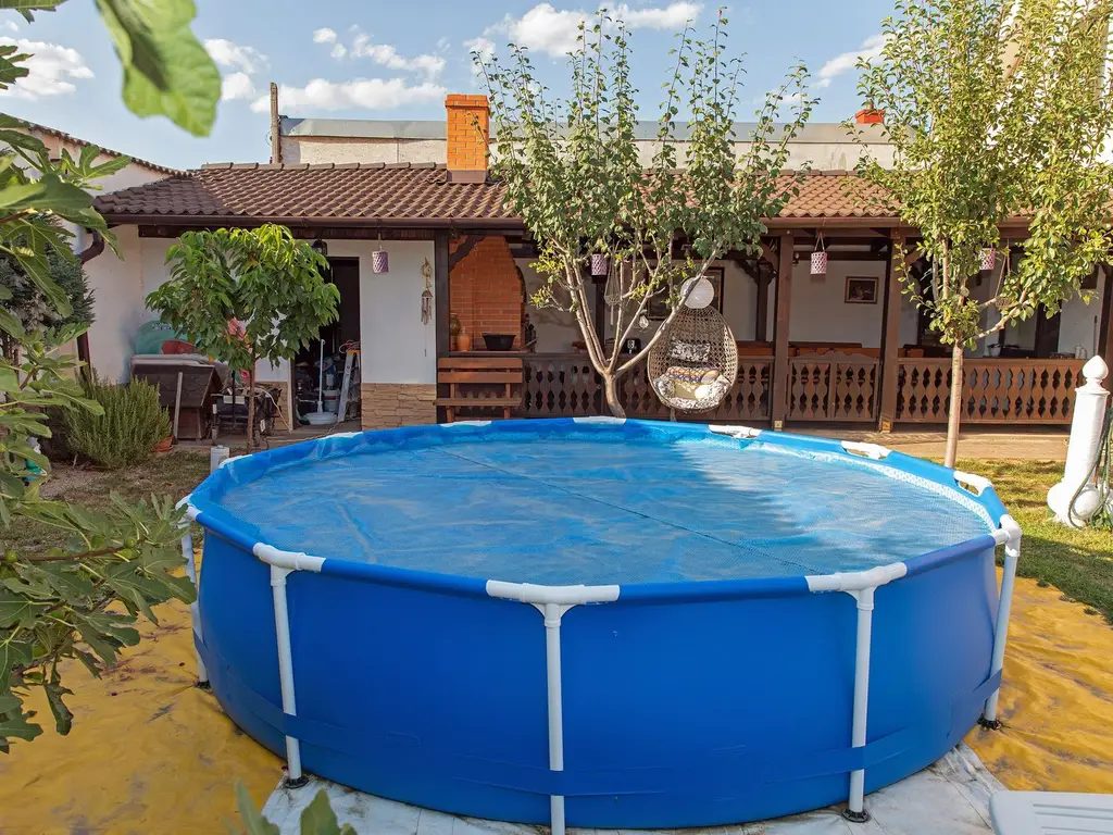Vilă P+M, Clujului, 190 mp, teren 520 mp, singur în curte. 225 000 E