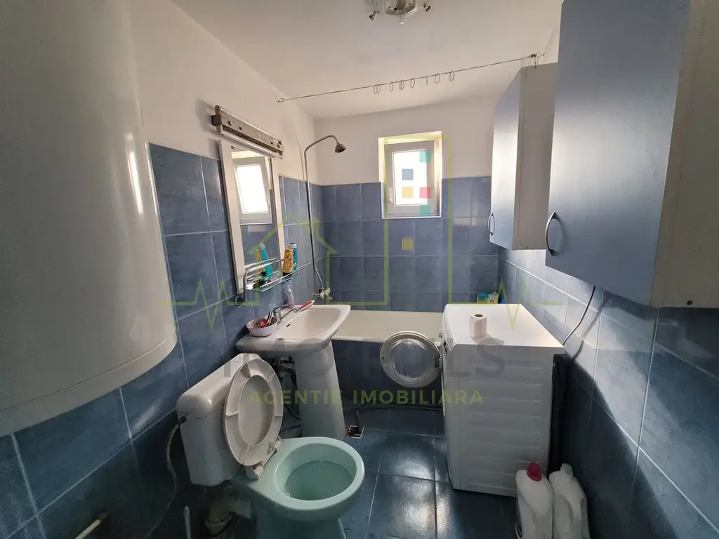 Zona Dambovita. 2 Case. Teren 933 mp.