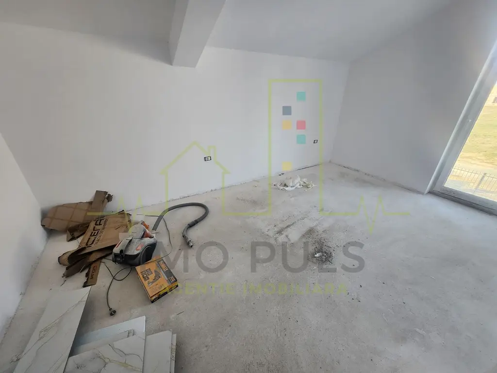 Duplex in Mosnita noua. Pozitie foarte buna. Se pot face 3 dormitoare