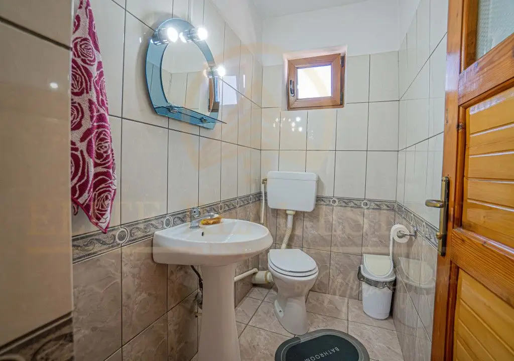 Agigea - Vila D+P+1E+M pe un teren de 772 mp cu o deschidere de 21,46 m.