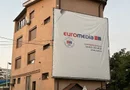 Cladire cu spatiu comercial stradal