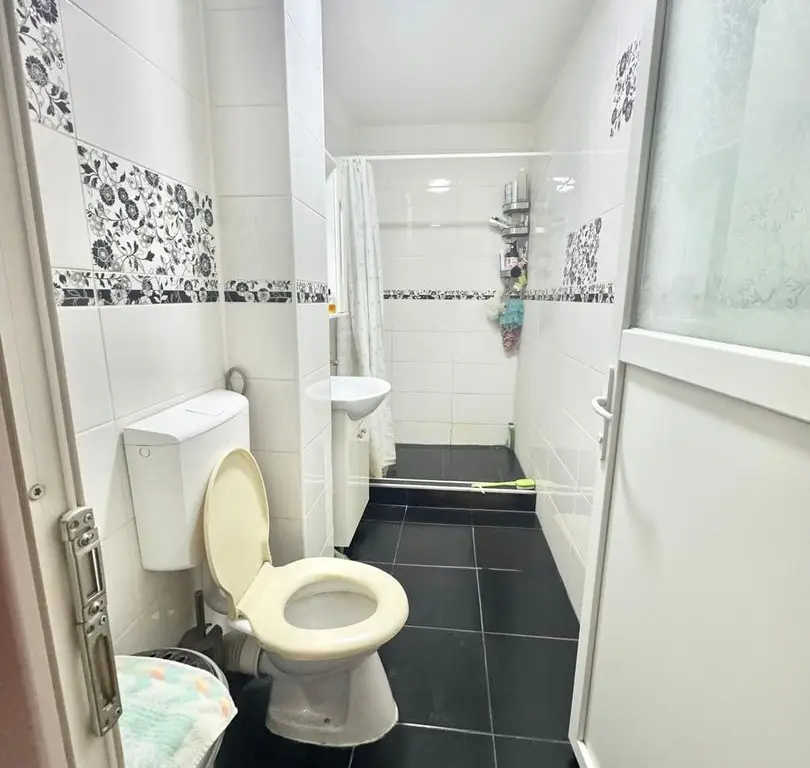 Apartament 3 camere de vânzare – Tineretului