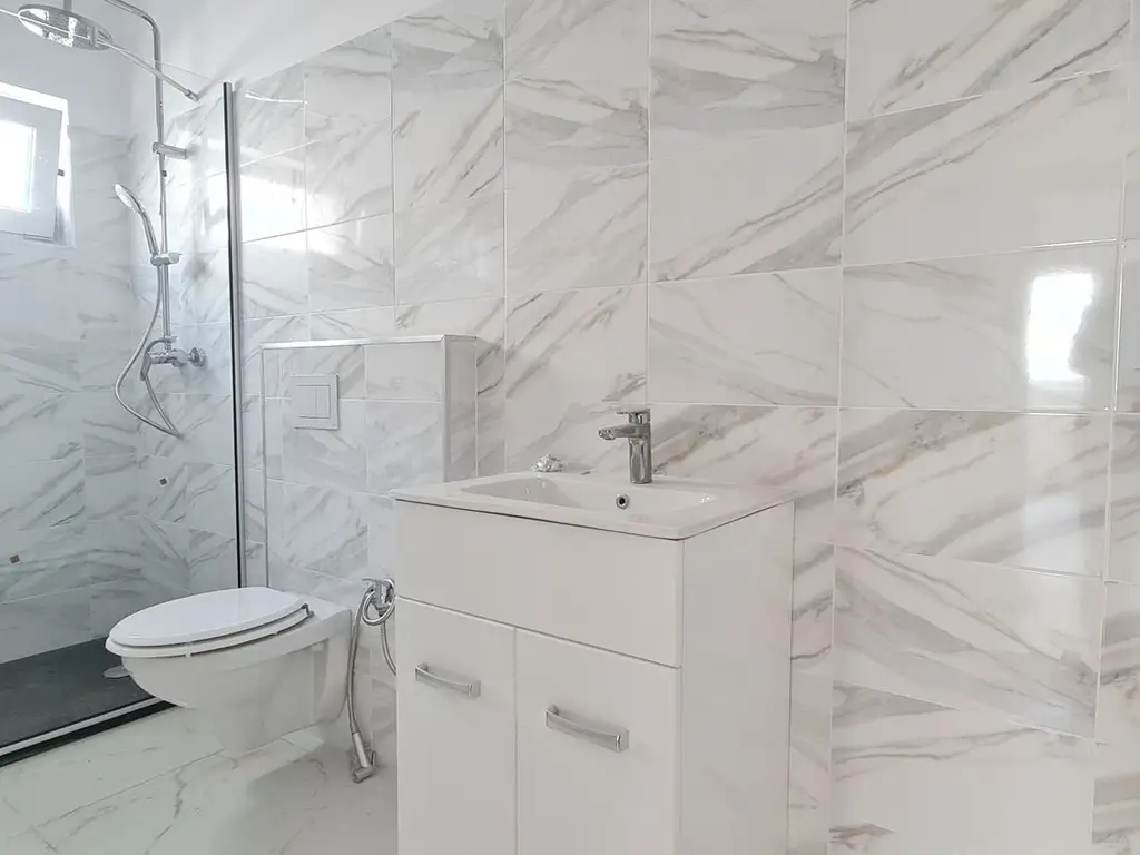 Casa 4 camere finalizata intabulata cartier Izvor Tarlungeni