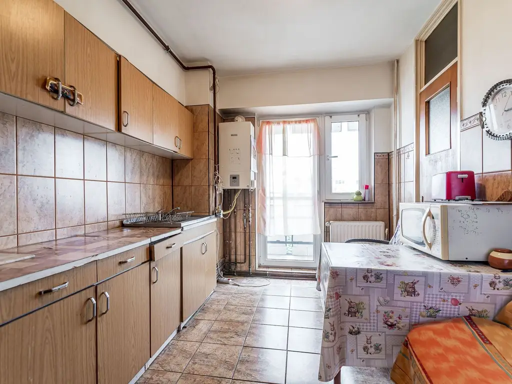 79.900 € | Vlaicu (între UTA și Lebăda) | 2 camere decomandat | lift