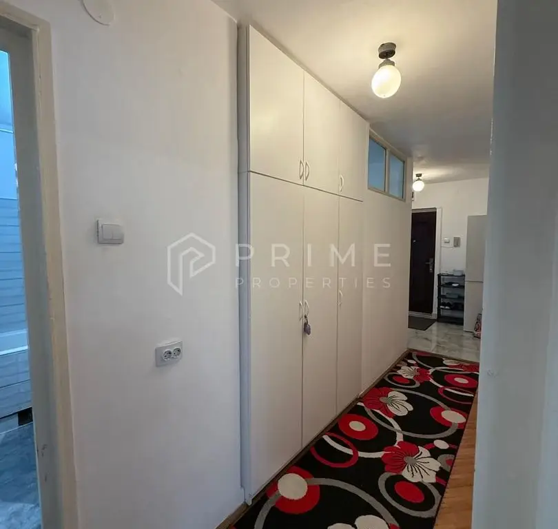Apartament cu 3 camere decomandate- Ideal pentru studenti - Zona Tudor