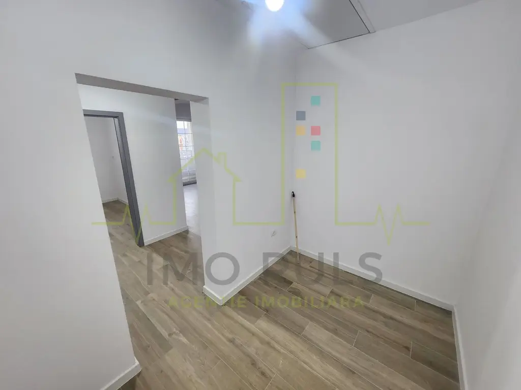 Bl. Nou. Model mare. 2 Balcoane. Bucatarie inchisa. Spatiu mare in pod.