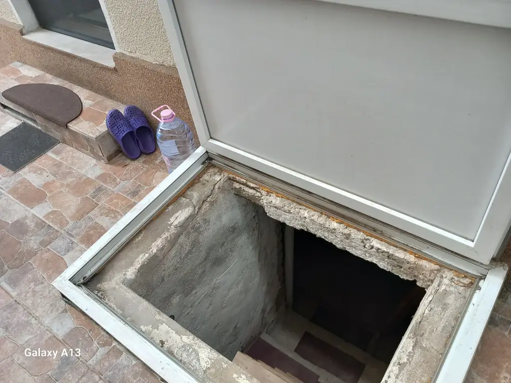 BRASADAS vinde casa curte comuna 3 cam 77mp HALA TRAIAN