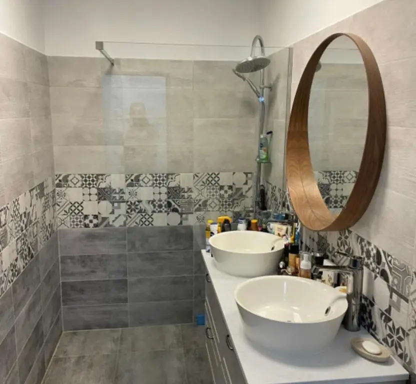 Apartament 2 cam. de vanzare 61mp + terasa 15 mp la 30 m de plaja - Mamaia Nord