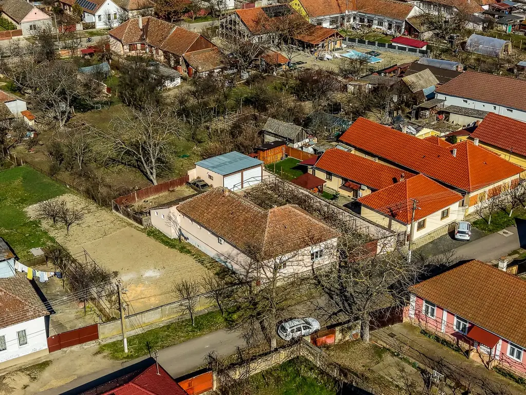 Casa ideală pentru familie: școală la 3 min. Zonă foarte liniștită.