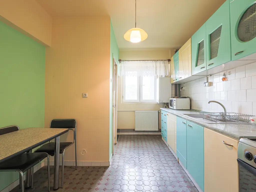 Rezervat Apartament decomandat cu 3 camere in zona spitalului