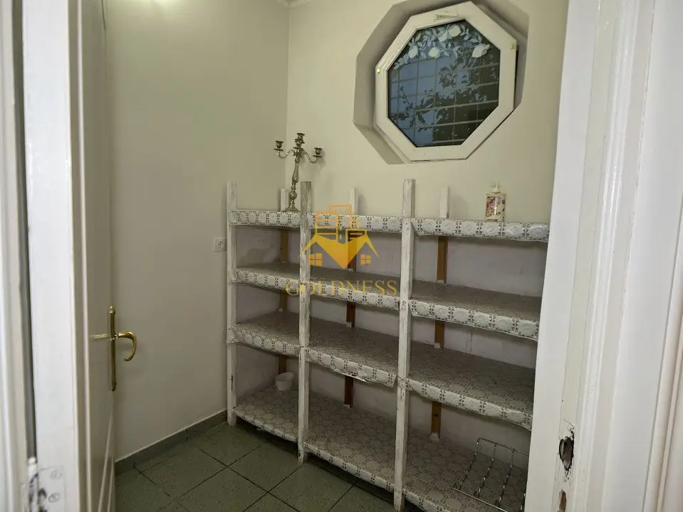 Casa individuala, 5 camere, curte, terasa, garaj, Gruia, zona Panoramic