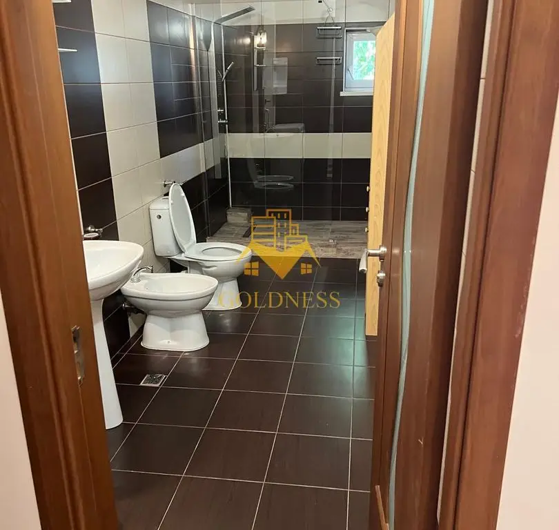 Apartament 3 camere la etajul 3 zona Caminelor Hasdeu
