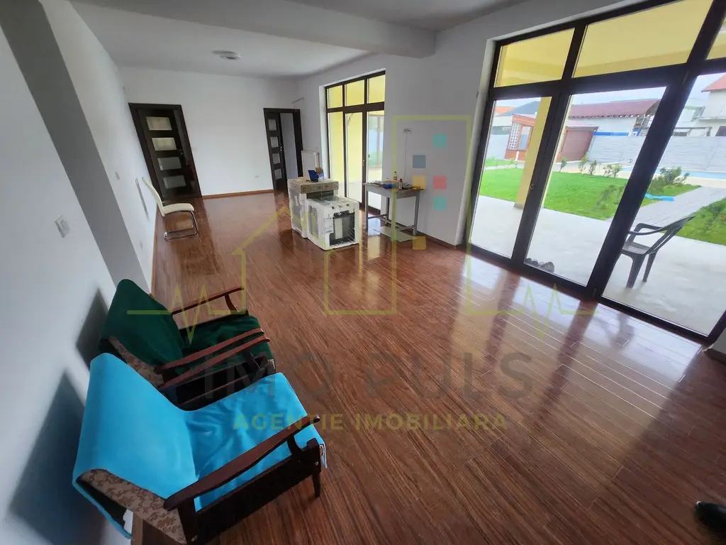Casa Individuala. Piscina. 2 Garaje. Timisoara. Posibilitate rate