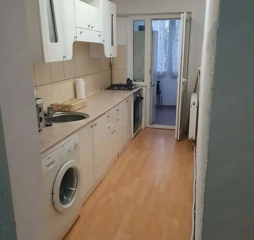 Apartament vanzare 2 camere 78 mp, Micro 15