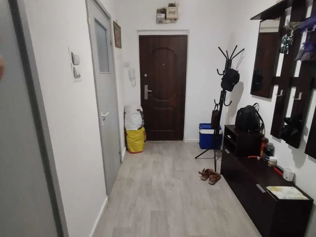 Vand apartament 4 camere zona Titan-Auchan/Ozana