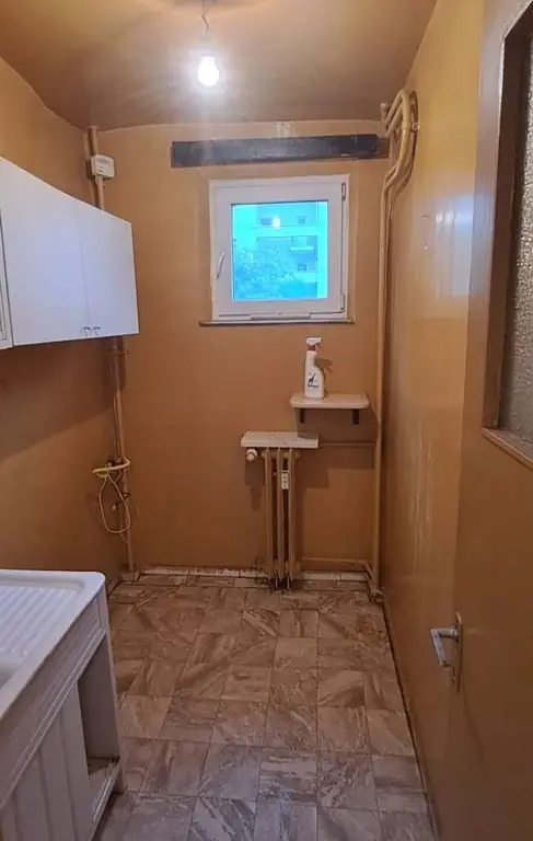 Apartament 2 camere de vanzare cartier Titan la 7 minute metrou