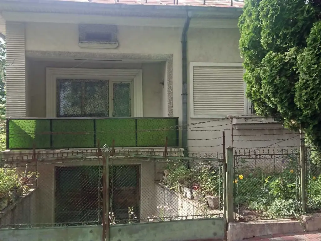 Vand casa tip vila, zona Copou