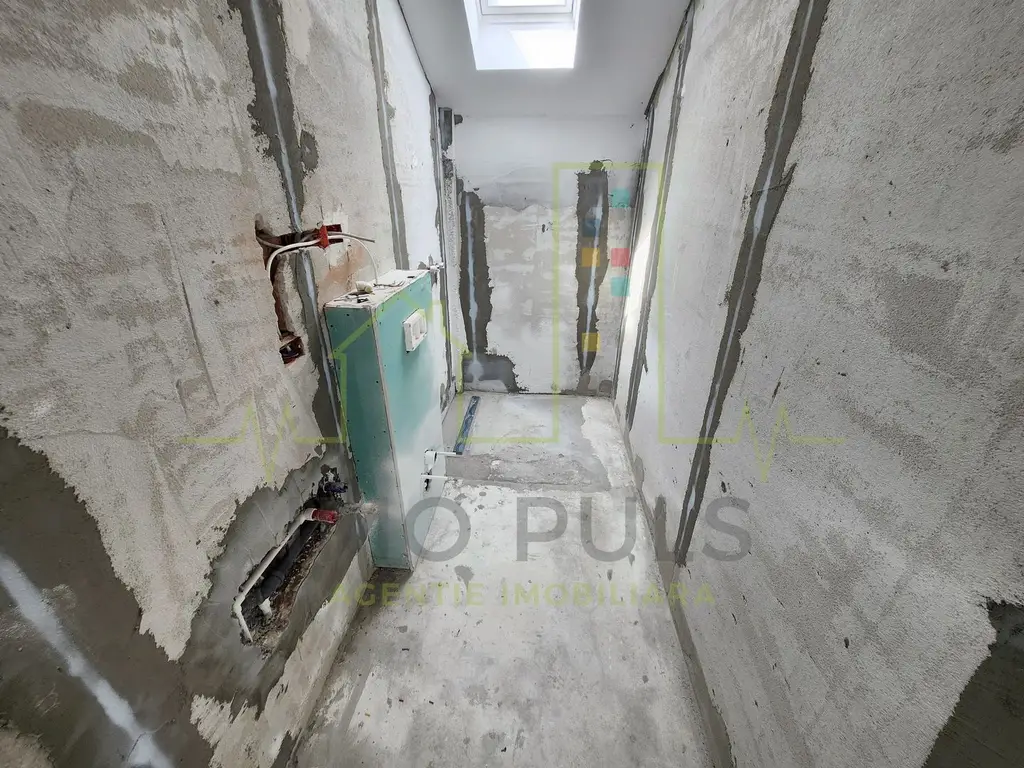 Penthouse. Lipovei. Terasa 66 mp. 2 Bai. Decomandat. Bucatarie inchisa