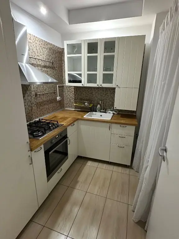 Inchiriez Ap 2 camere Cosmopolis