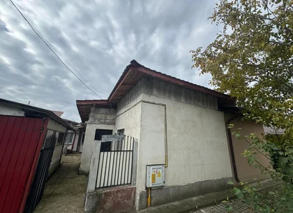 Casă cu garaj – str. Mărășești