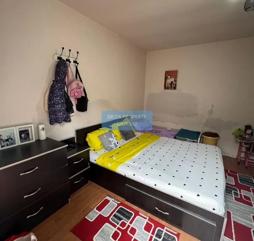 Casă cu teren și anexe – str. Mihai Eminescu