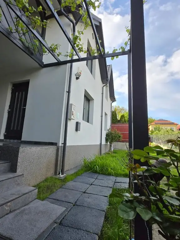 BRASADAS vinde casa individuala la cheie si in rate.