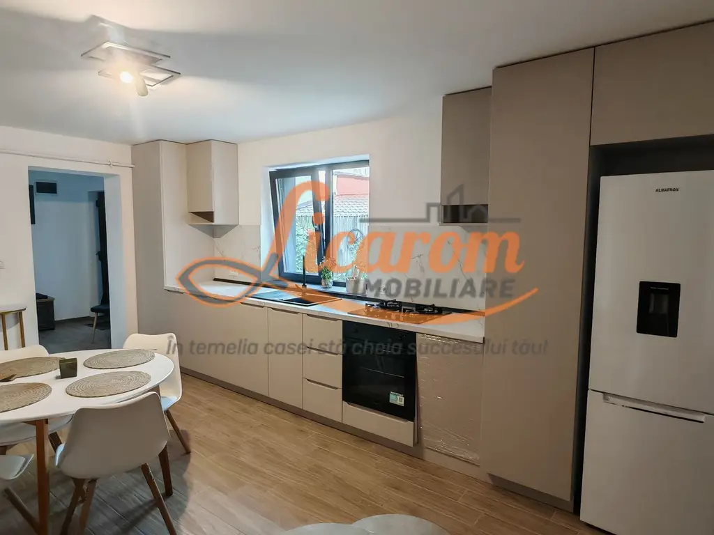 Apartament tip Casa 4 camere strada Carpatilor,totul nou.