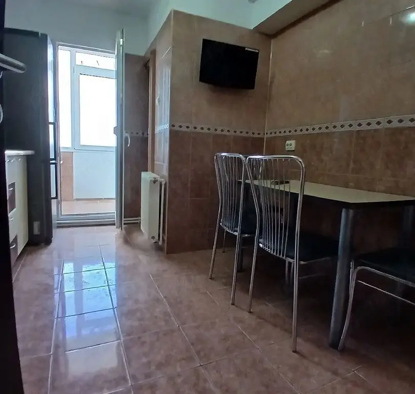 De inchiriat apartament 2 camere Mazepa 2, et. 9, 350 euro