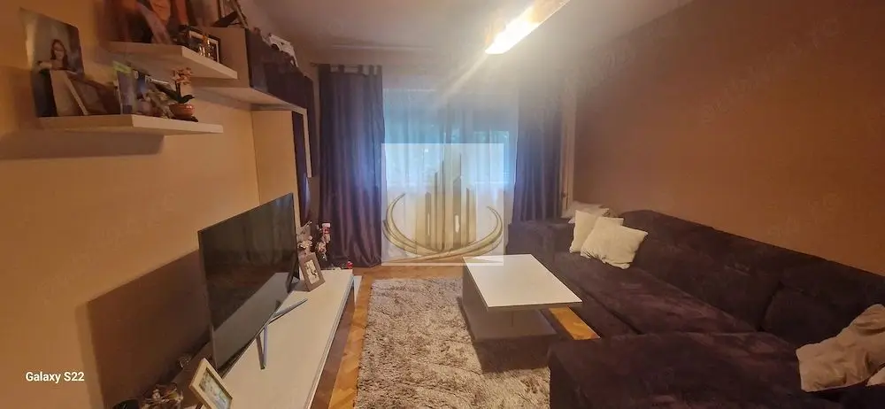 Apartament 4 camere decomandat, 82 mp, etaj 1, Aradului