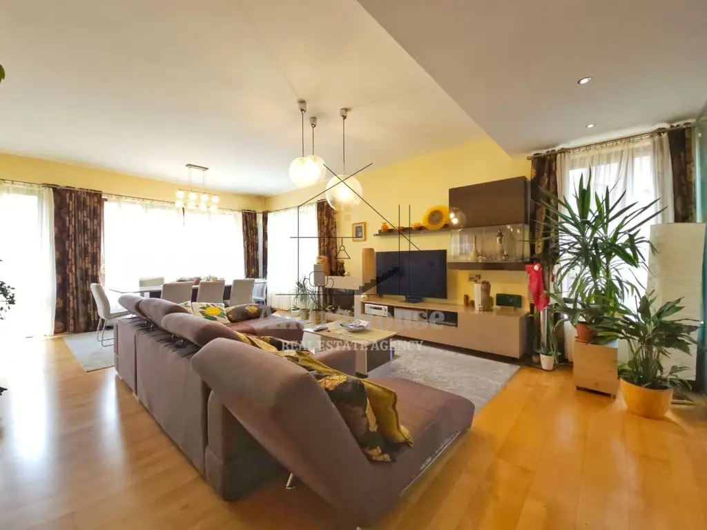 Casa individuala 5 camere, teren 600 mp, finisata, 167 mp utili zona str Oasului